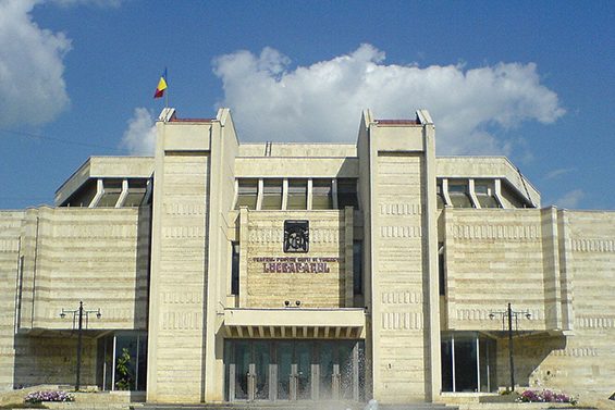teatrul-lucefarul