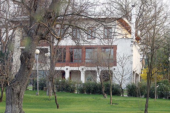 casa-oaspeti-ceausescu