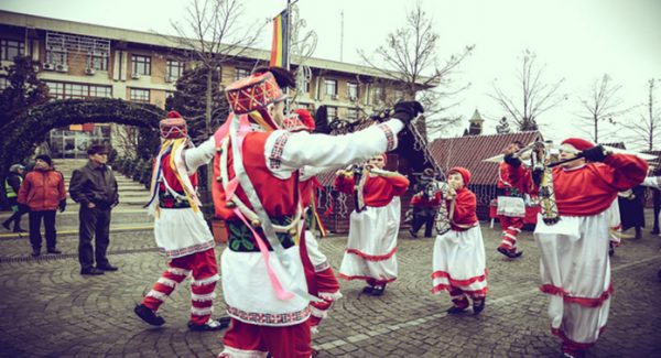 datini-si-obiceiuri