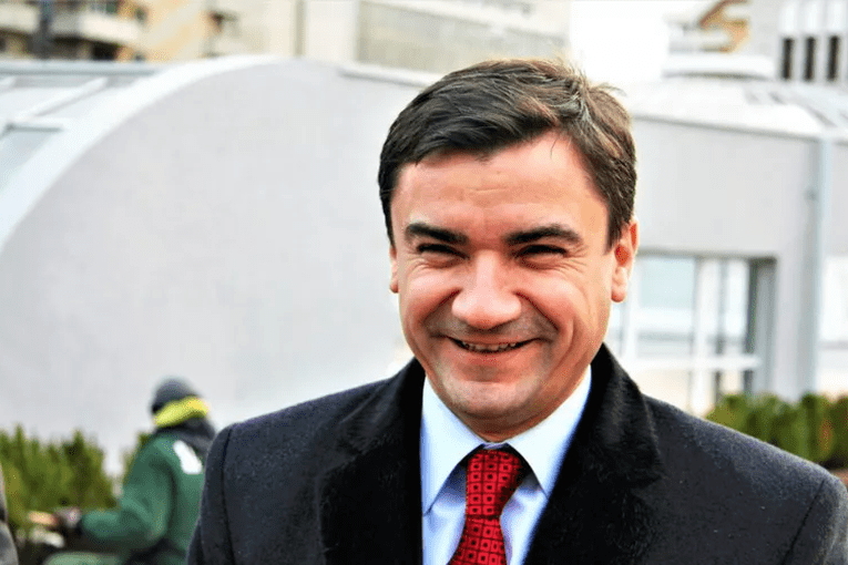 Mihai-Chirica-ironizat