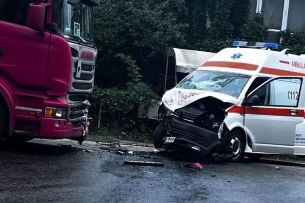 accident-ambulanta-Neamt