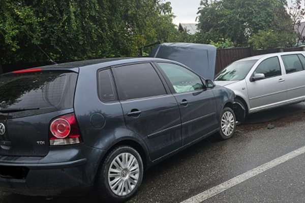 accident-doua-masini