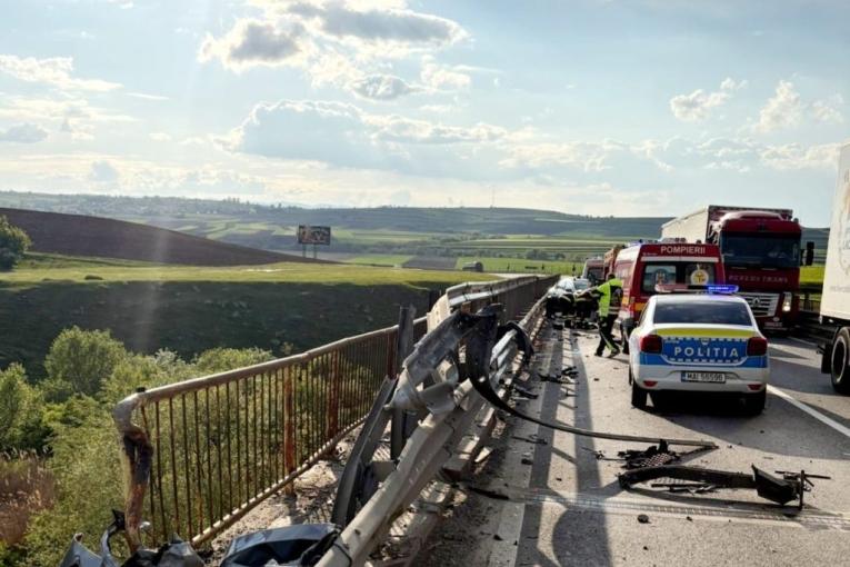 accident-parapet
