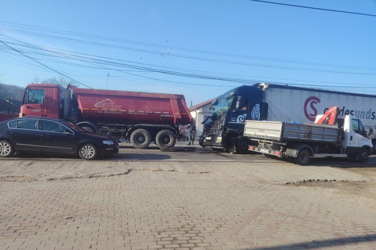 accident-camioane