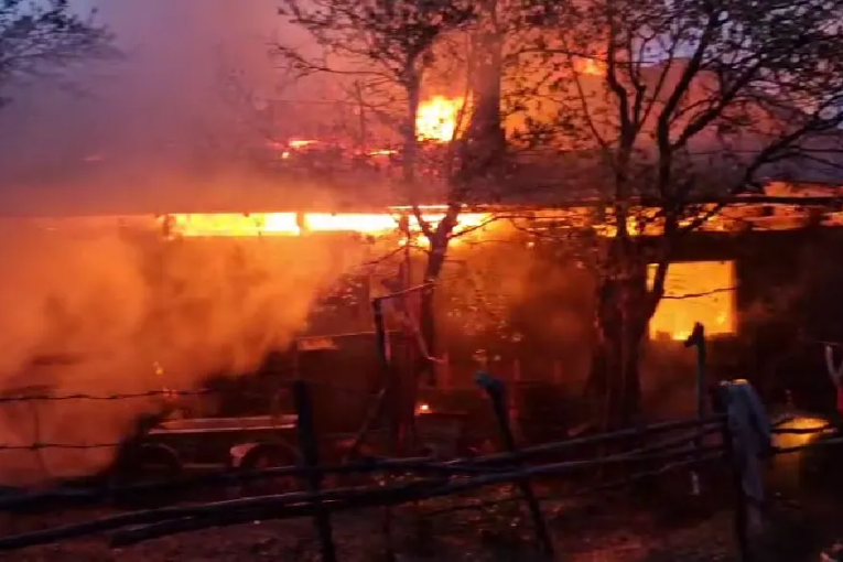 incendiu-Comanesti